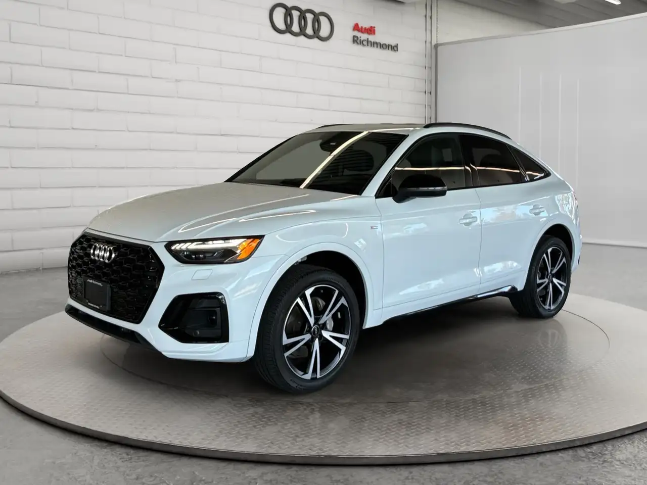 Audi Q5 - Image 1