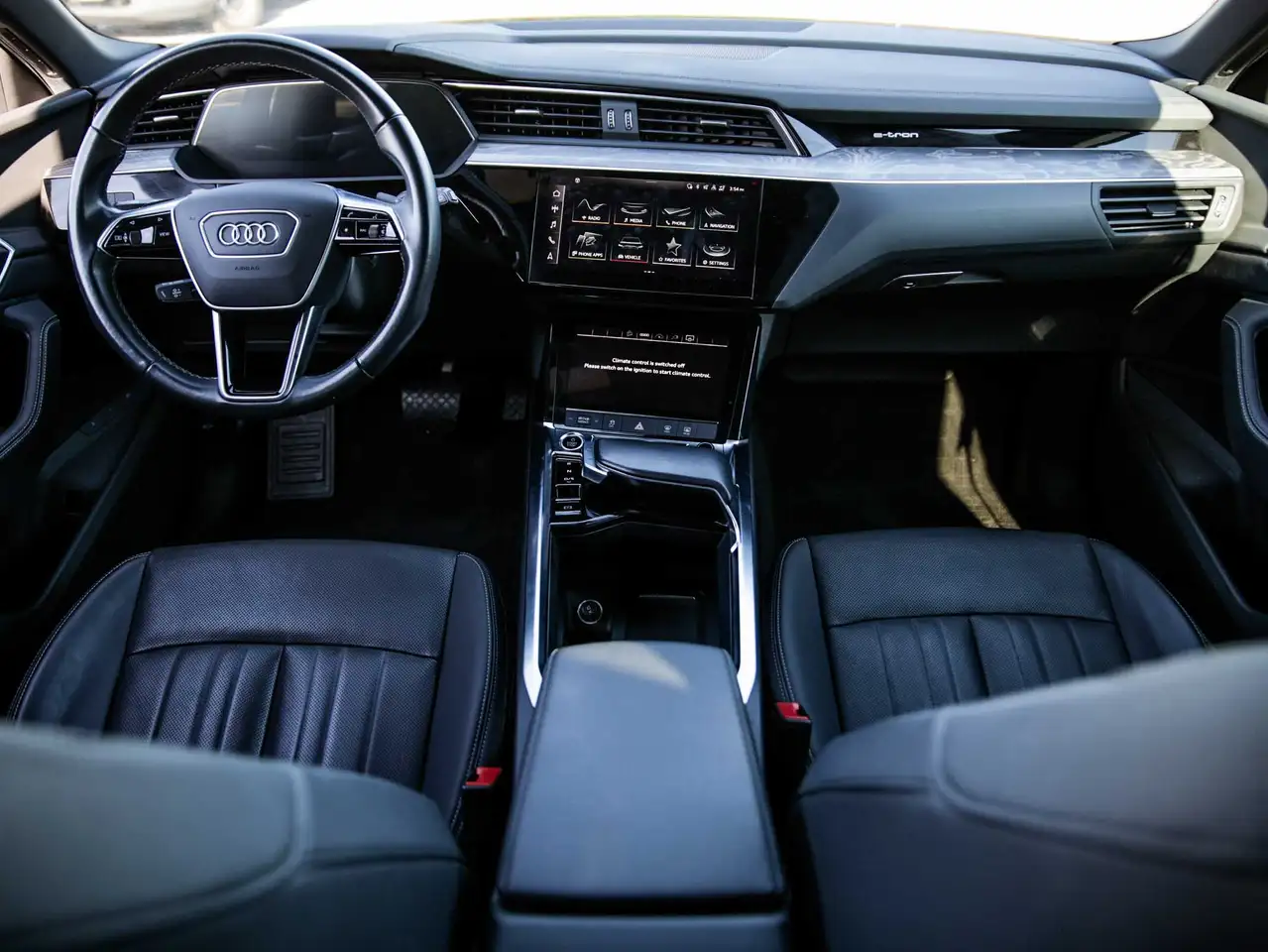 Audi e-tron - Image 14
