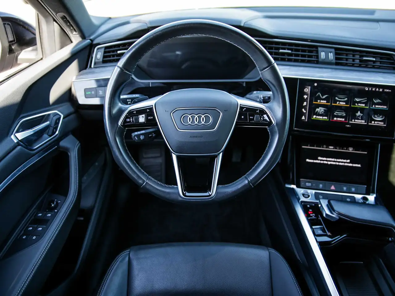 Audi e-tron - Image 15