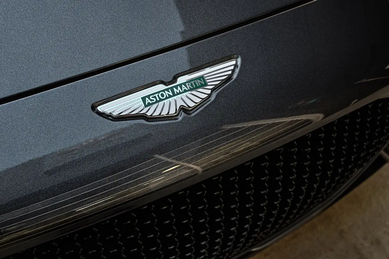 Aston Martin DBX - Image 5