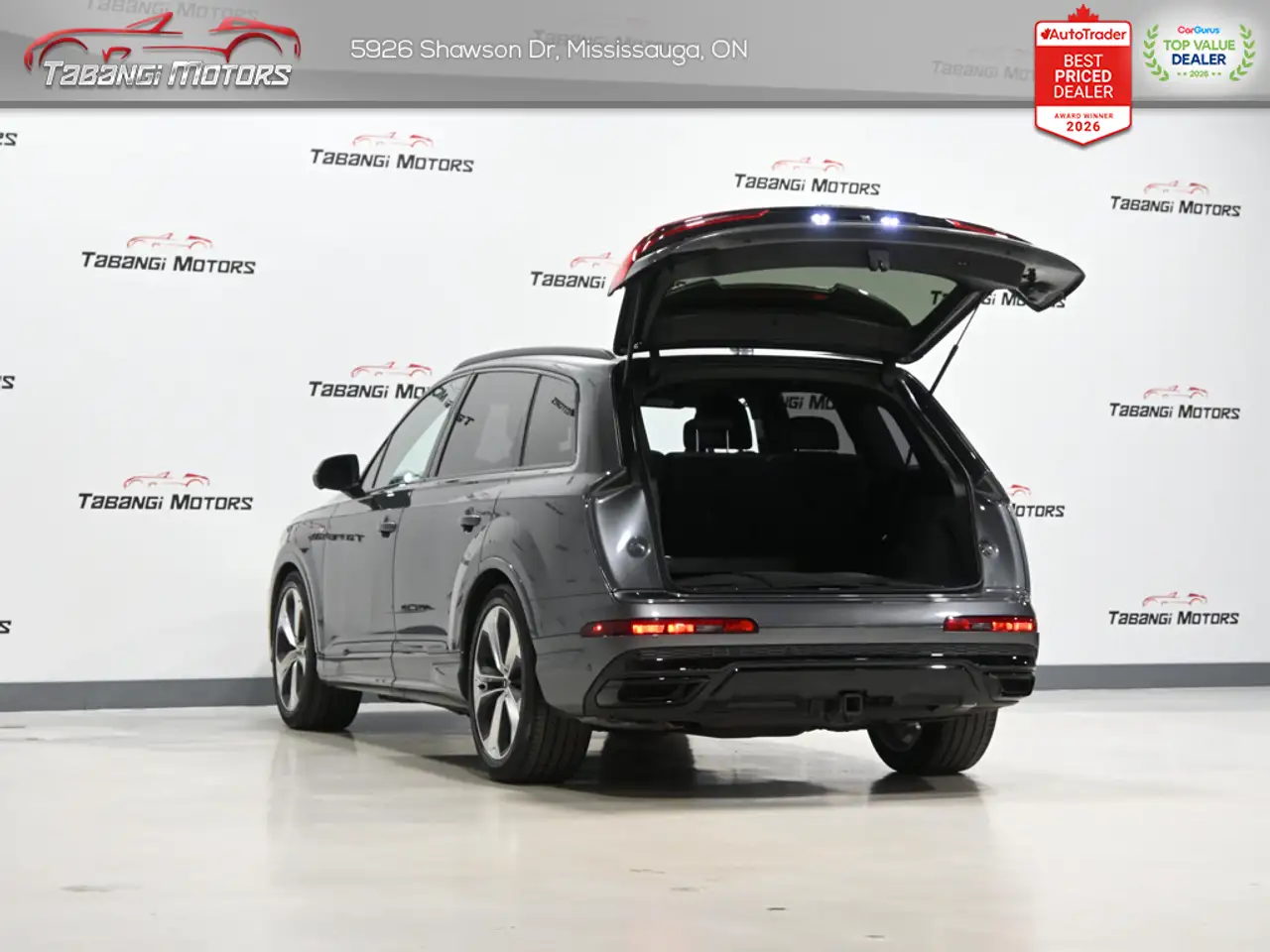 Audi Q7 - Image 8