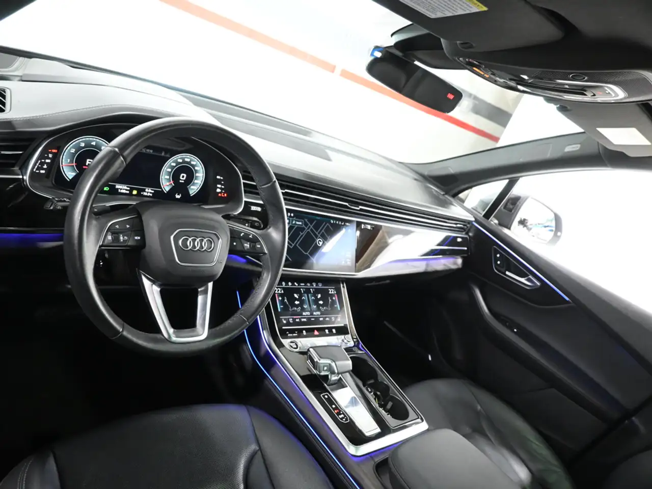 Audi Q7 - Image 10