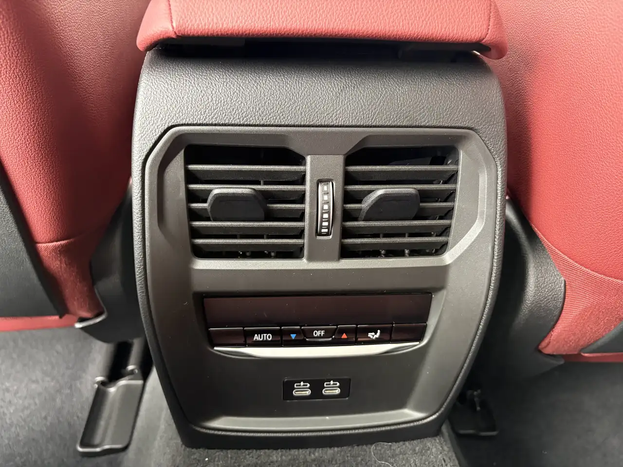 BMW i4 - Image 18