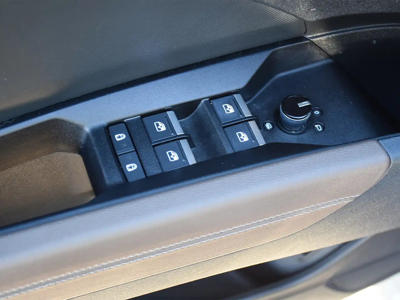 Audi Q4 e-tron - Image 10