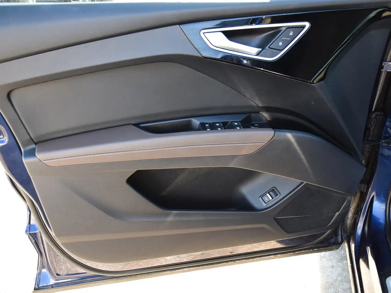 Audi Q4 e-tron - Image 9