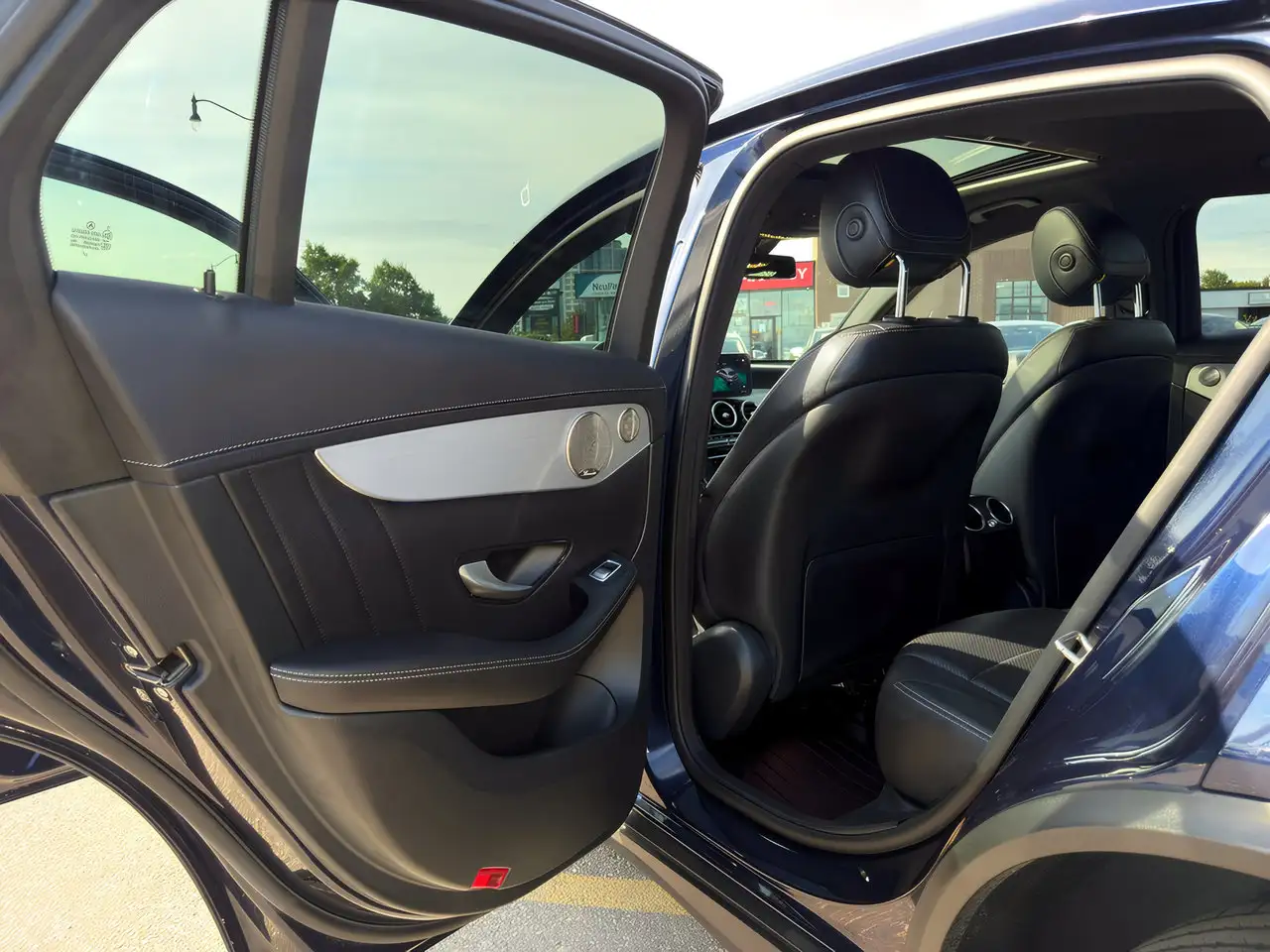 Mercedes-Benz GLC - Image 37