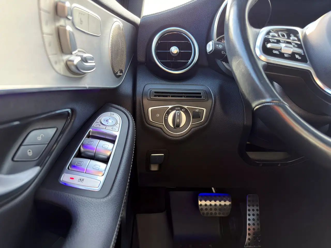 Mercedes-Benz GLC - Image 24