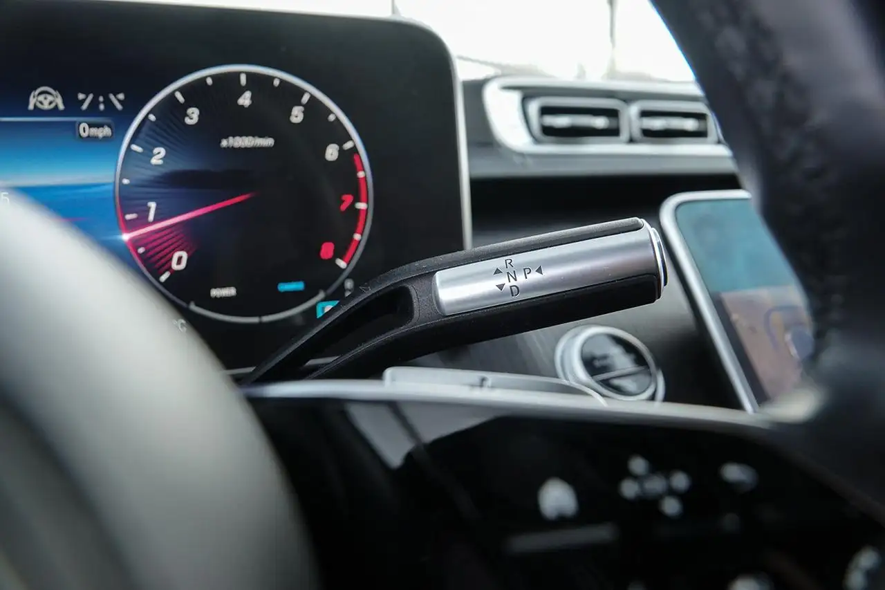 Mercedes-Benz S-Class - Image 26
