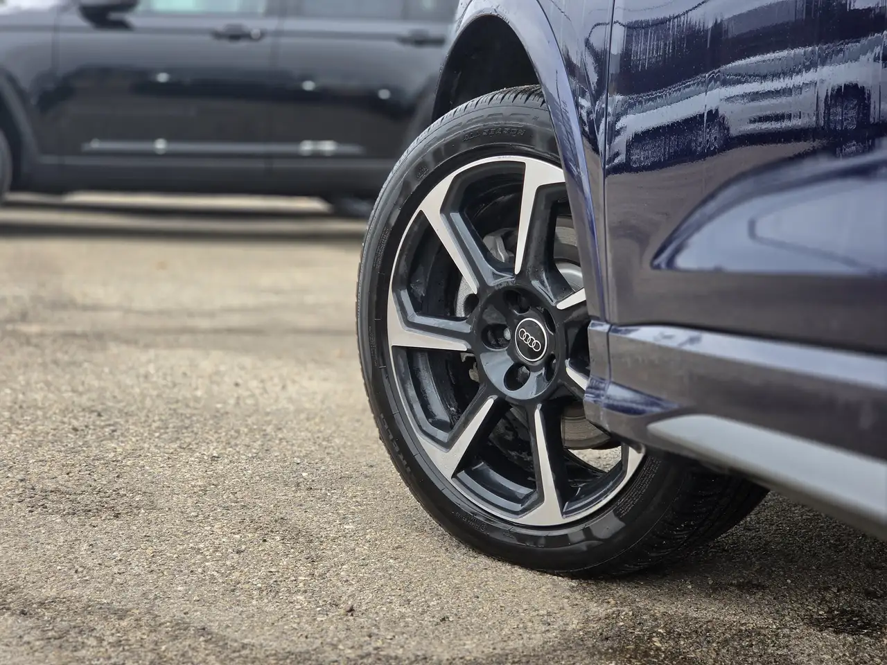 Audi Q3 - Image 12