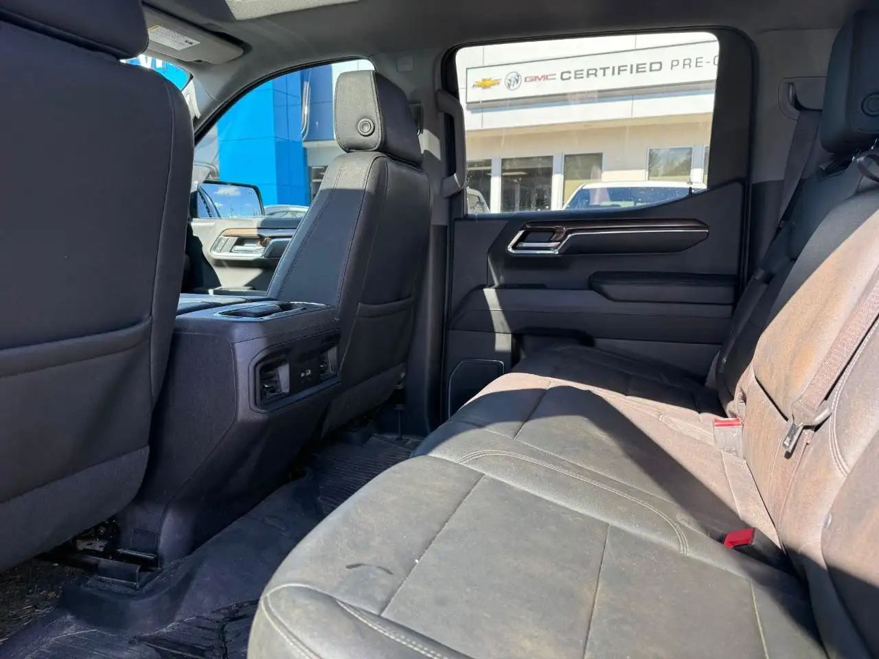 Chevrolet Silverado 1500 - Image 20