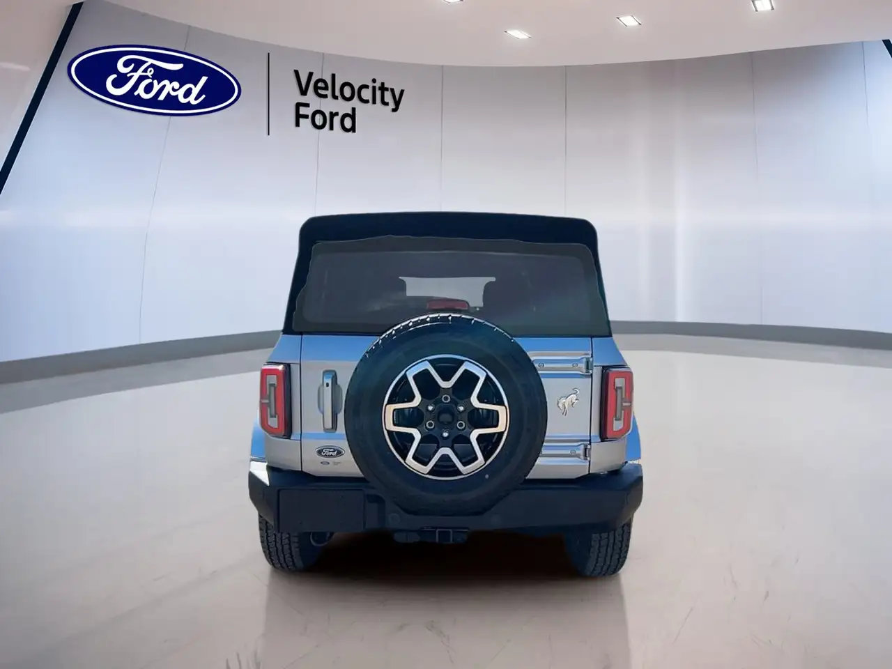 Ford Bronco - Image 3