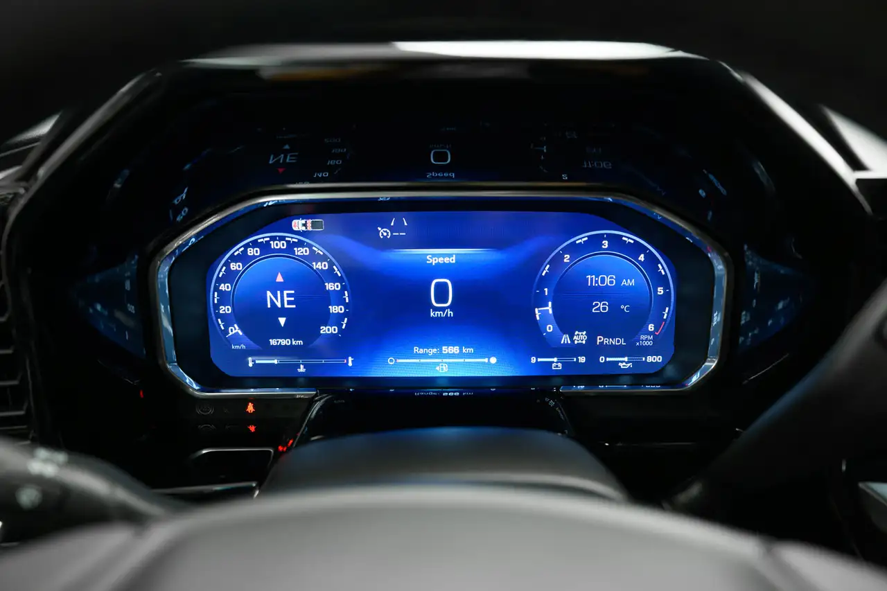 Chevrolet Silverado 1500 - Image 20