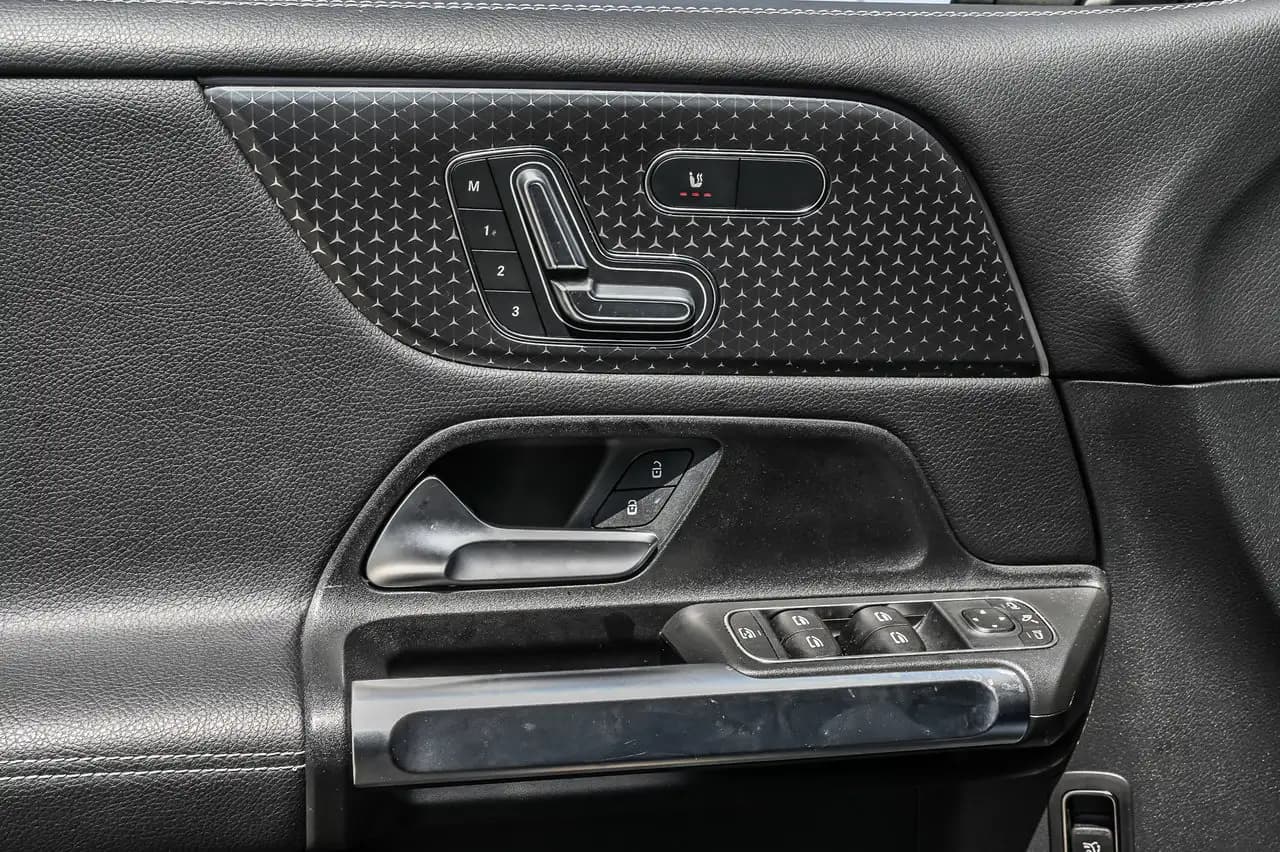 Mercedes-Benz GLB - Image 11