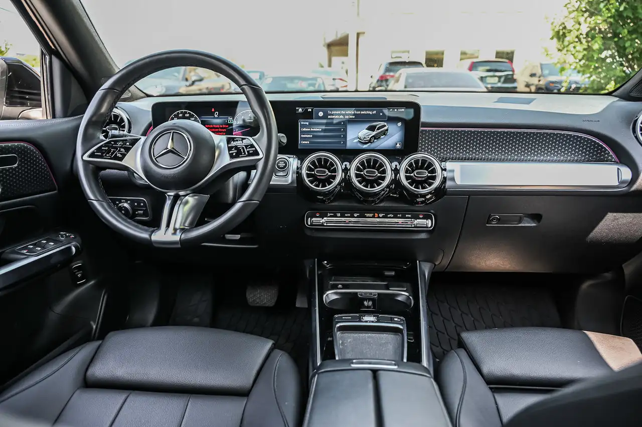 Mercedes-Benz GLB - Image 18