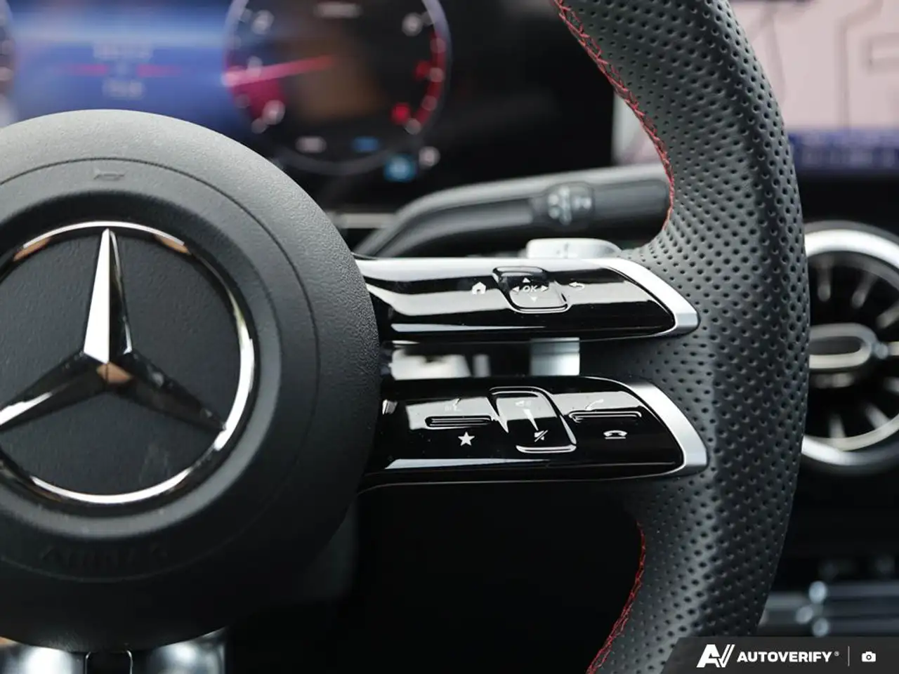 Mercedes-Benz GLA - Image 16