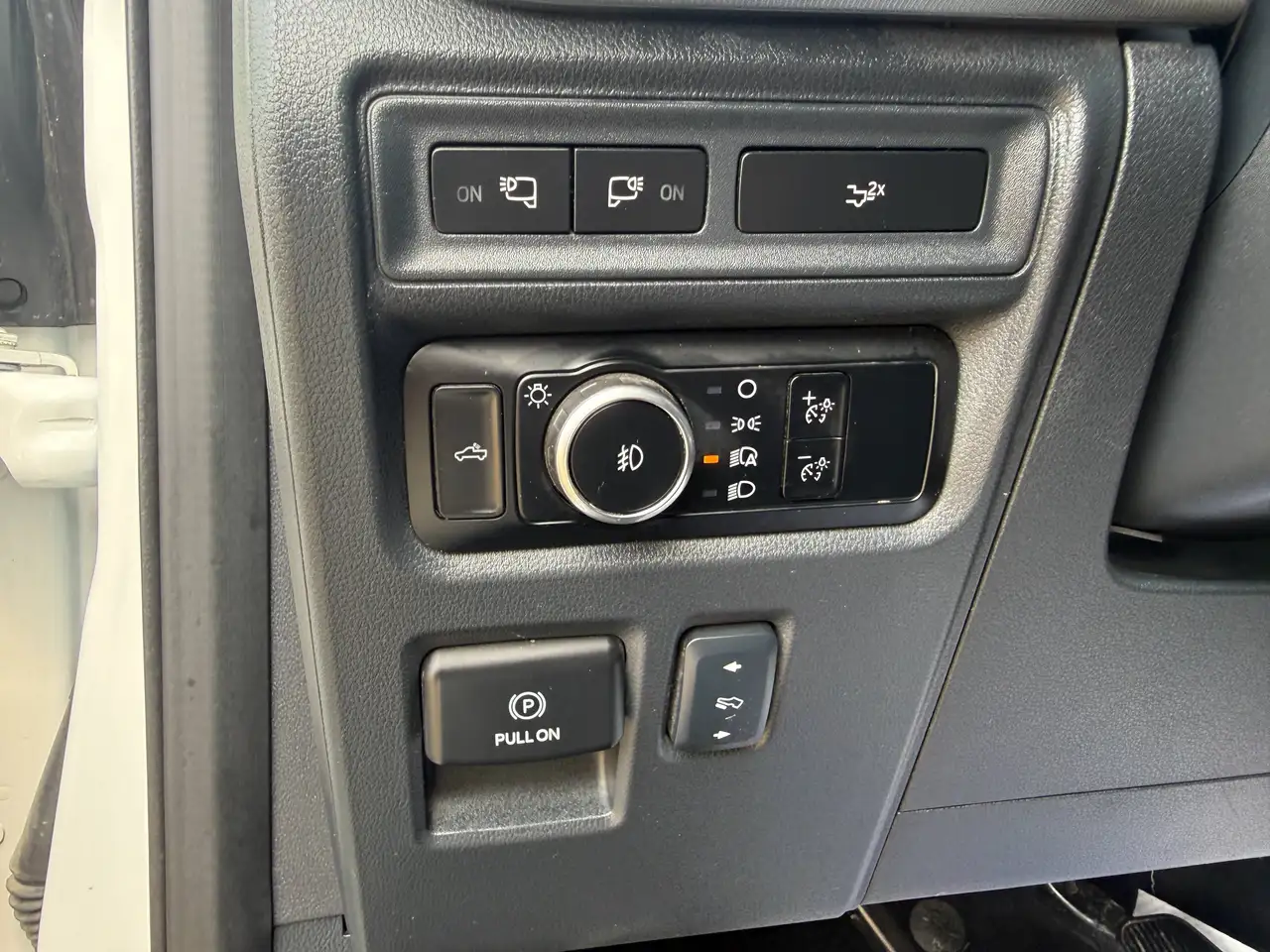 Ford F-150 - Image 17