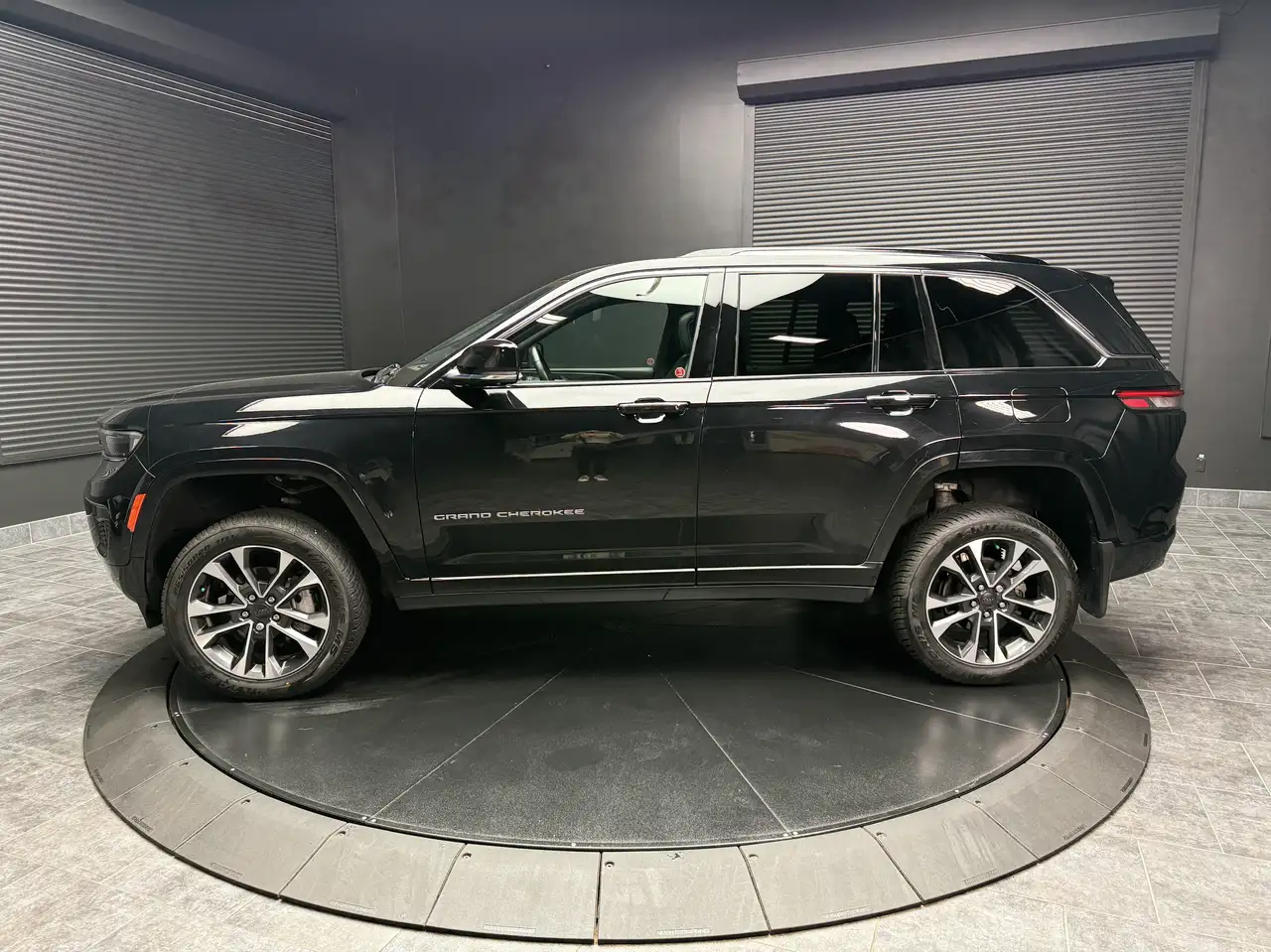 Jeep Grand Cherokee - Image 7