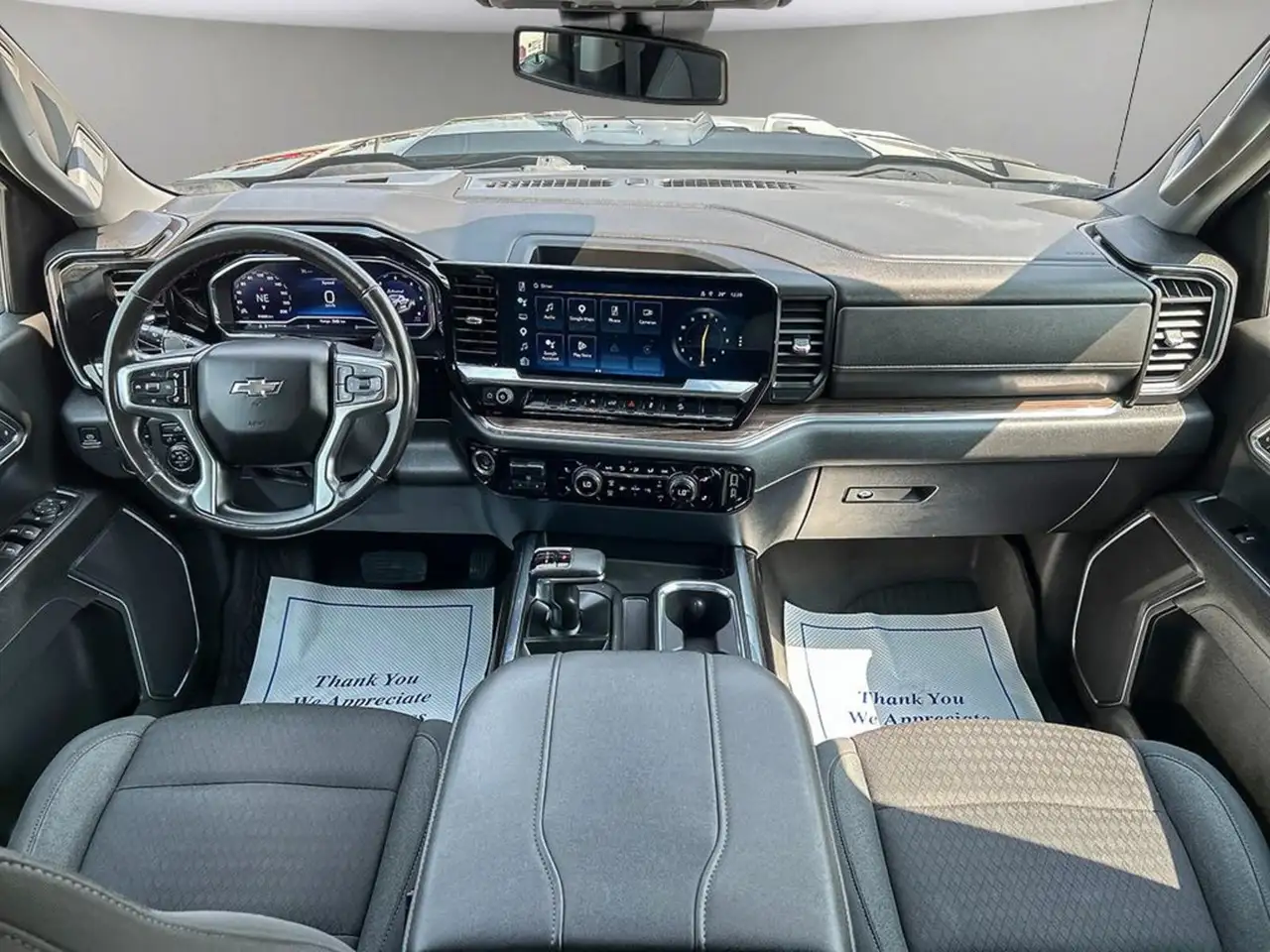 Chevrolet Silverado 1500 - Image 25