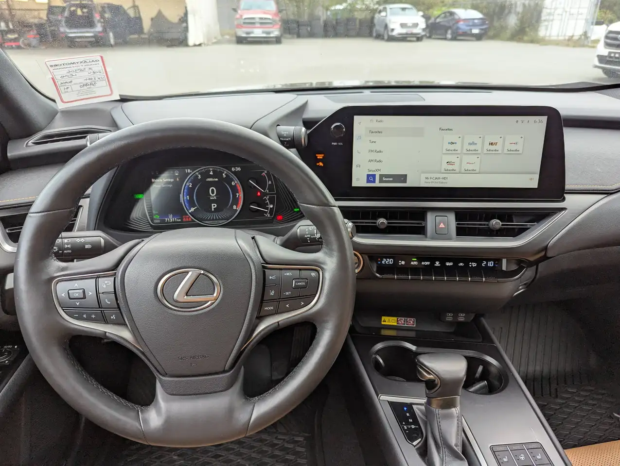 Lexus UX - Image 16