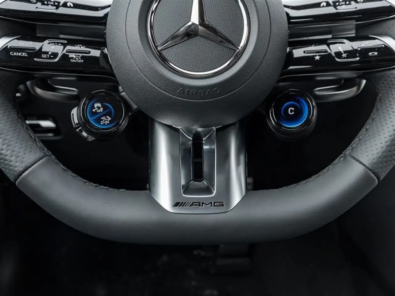Mercedes-Benz GLC - Image 16