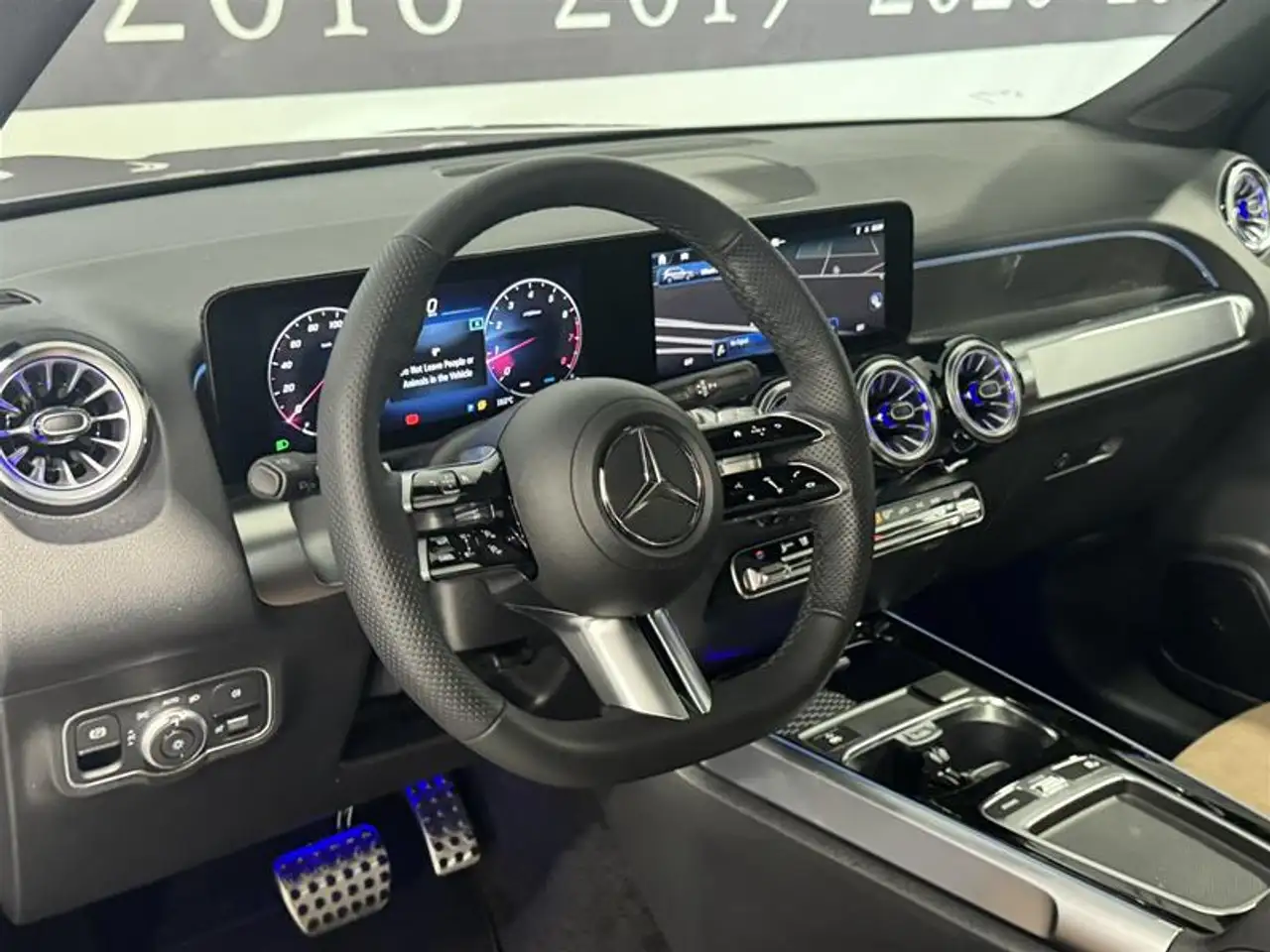 Mercedes-Benz GLB - Image 11