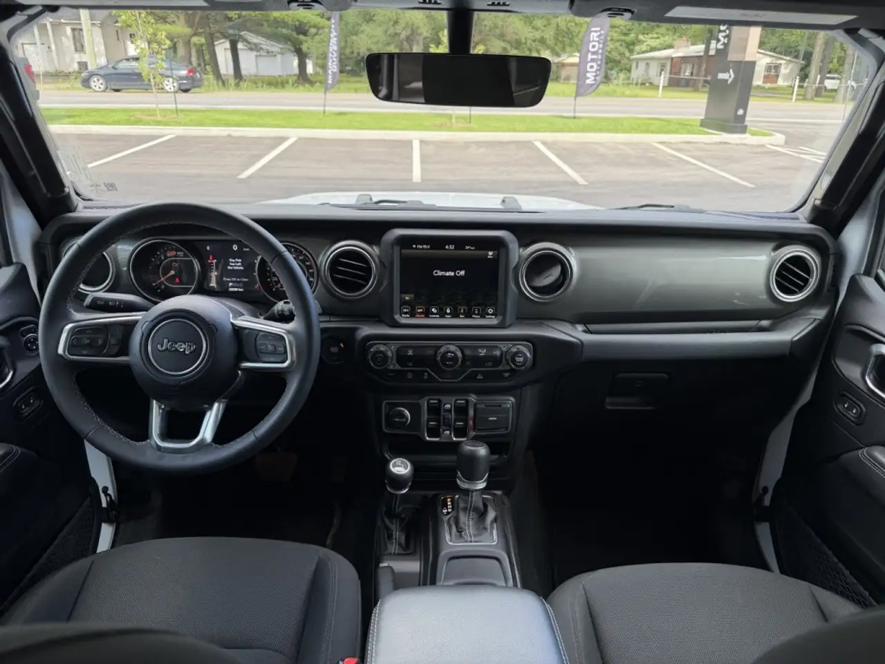 Jeep Wrangler - Image 15