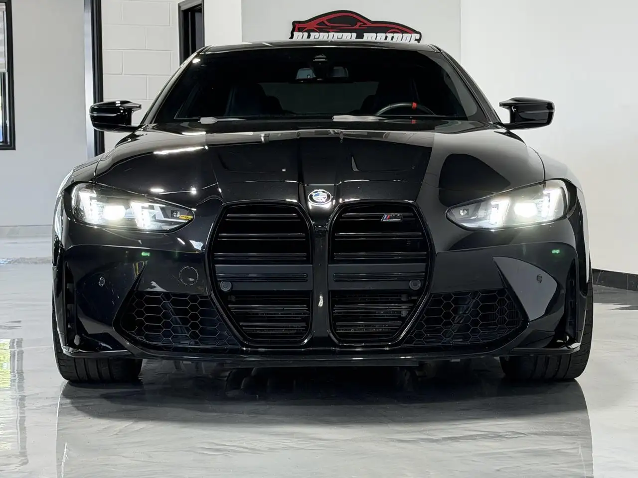 BMW M4 - Image 2
