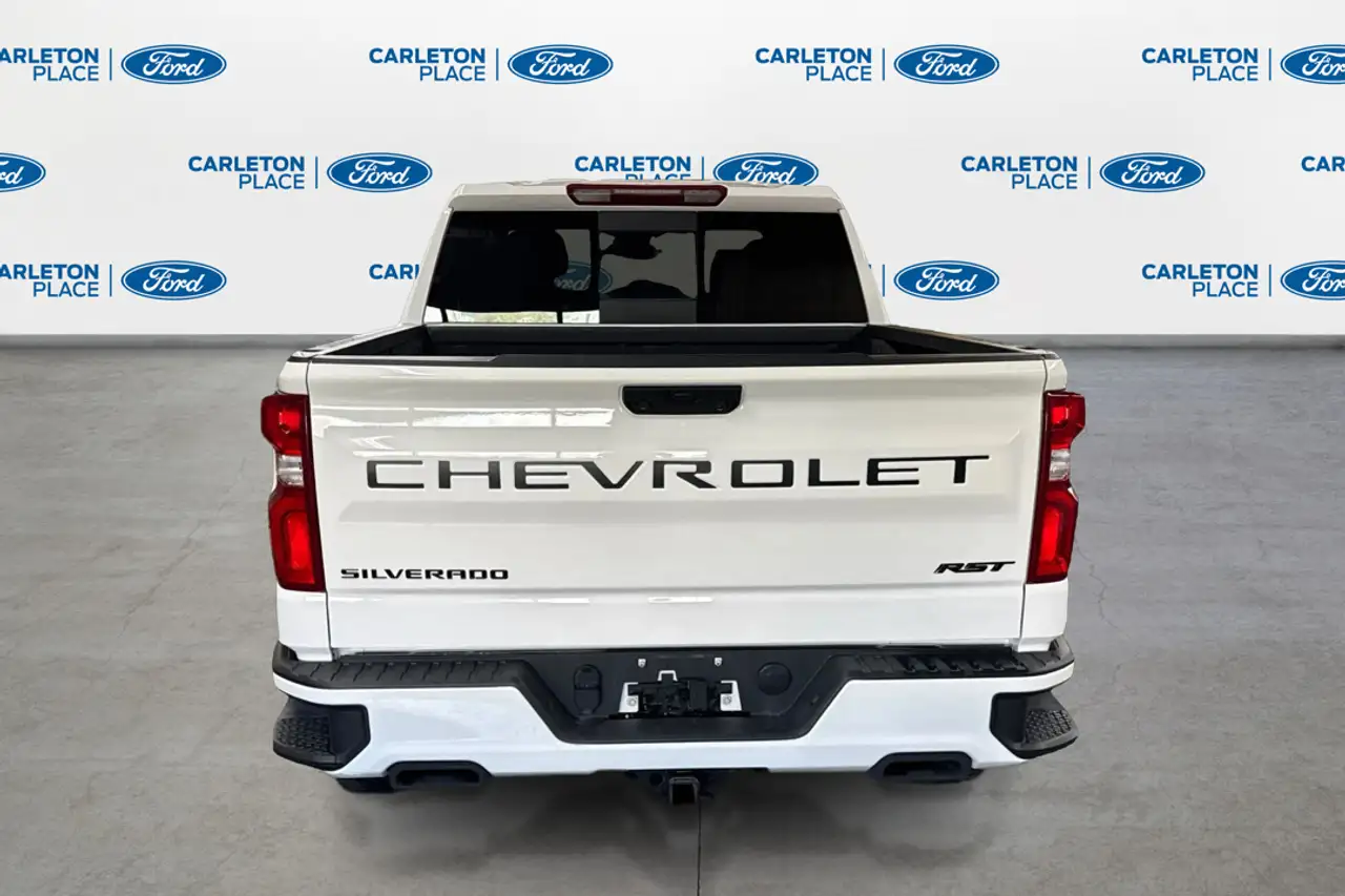 Chevrolet Silverado 1500 - Image 6