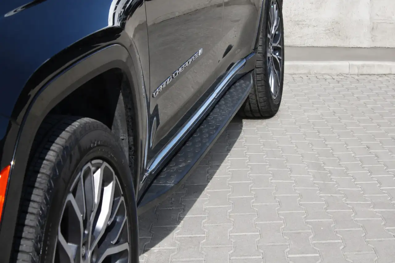 Jeep Grand Cherokee - Image 10