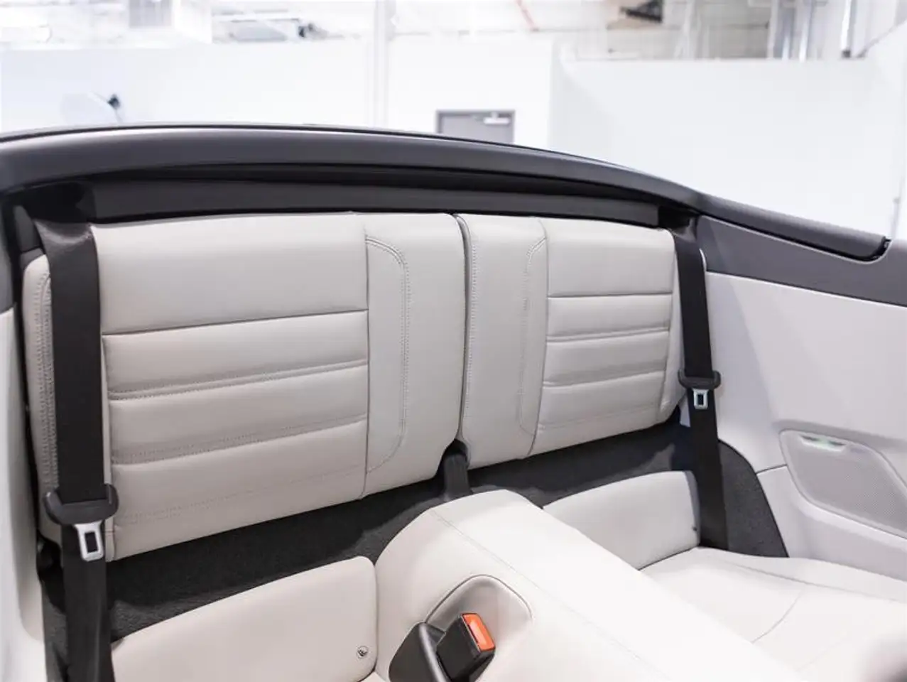 Porsche 911 - Image 15