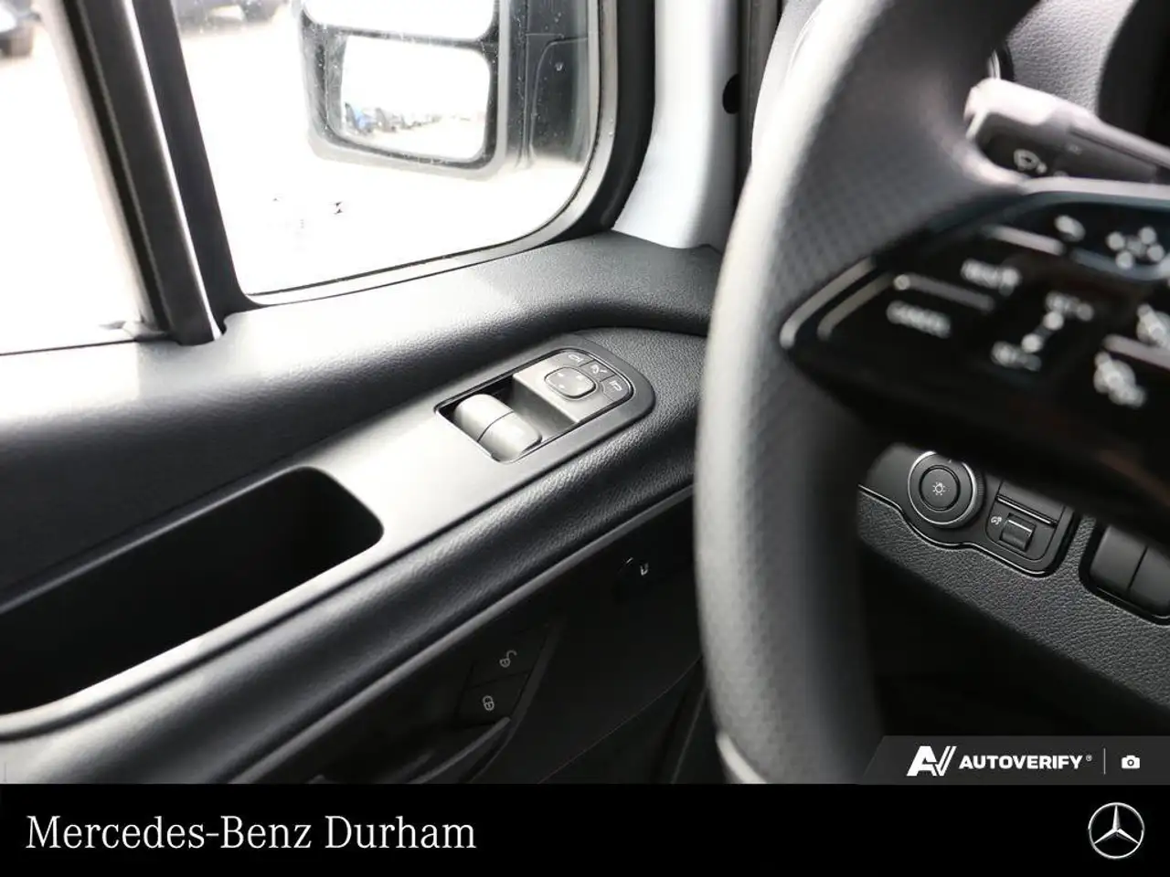 Mercedes-Benz Sprinter - Image 17