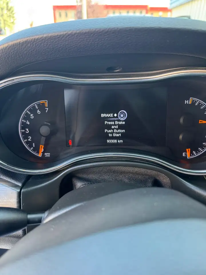 Jeep Grand Cherokee - Image 6