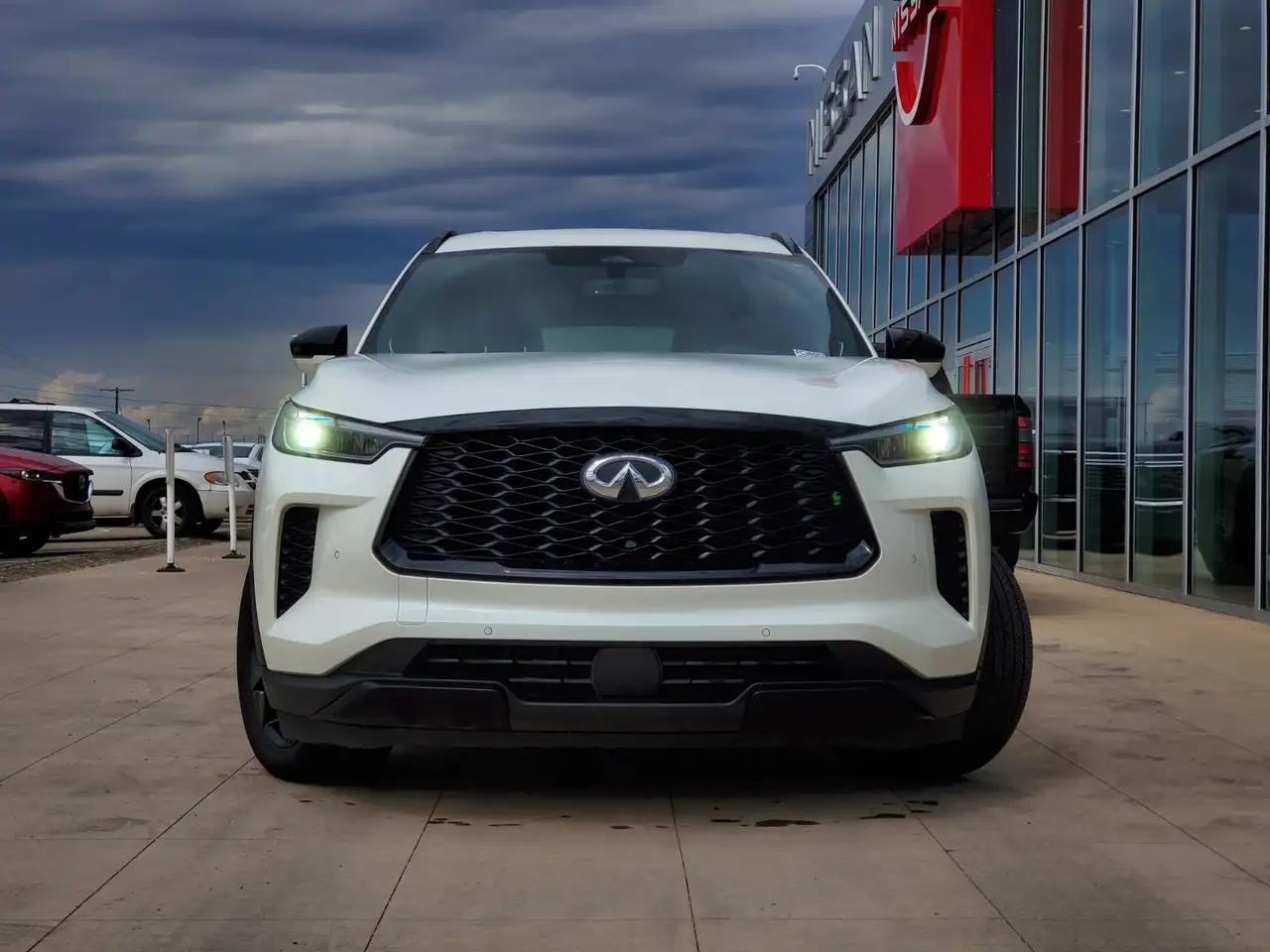 Infiniti QX60 - Image 2