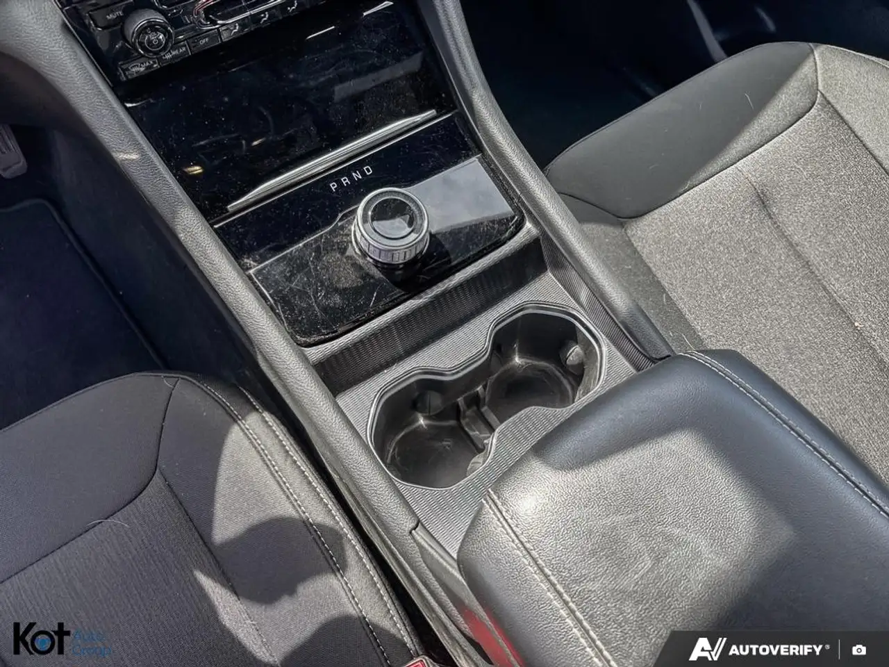 Jeep Grand Cherokee - Image 17