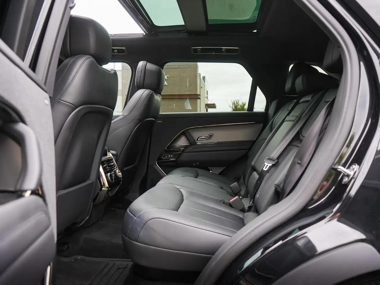 Land Rover Range Rover Sport - Image 19