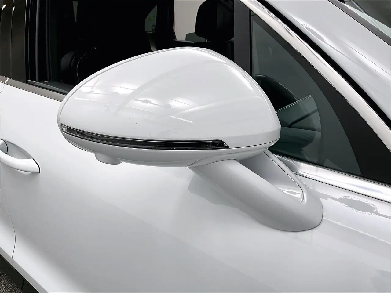 Porsche Macan - Image 33