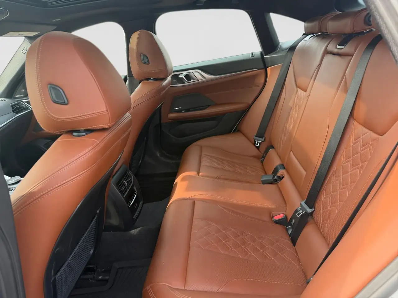 BMW i4 - Image 22