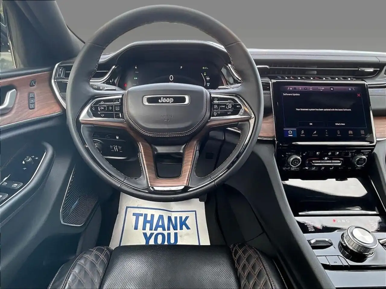 Jeep Grand Cherokee - Image 10