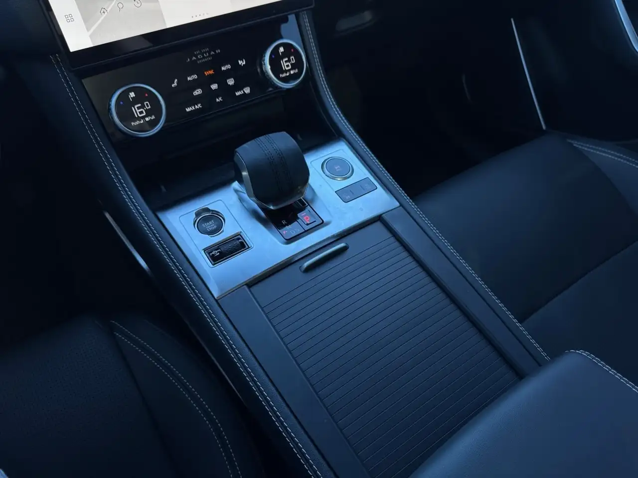 Jaguar F-Pace - Image 17