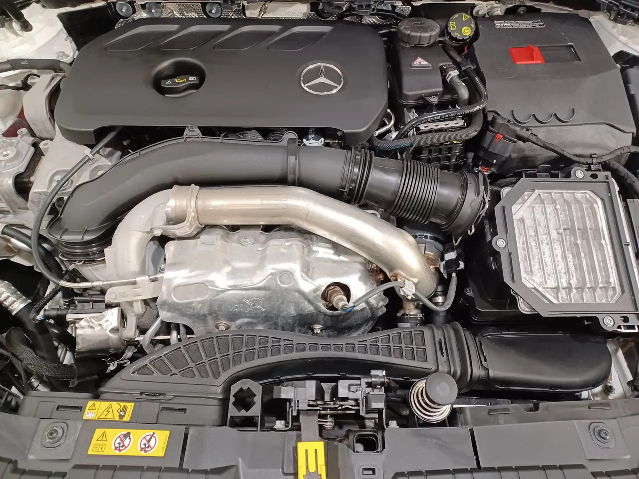 Mercedes-Benz GLA - Image 22