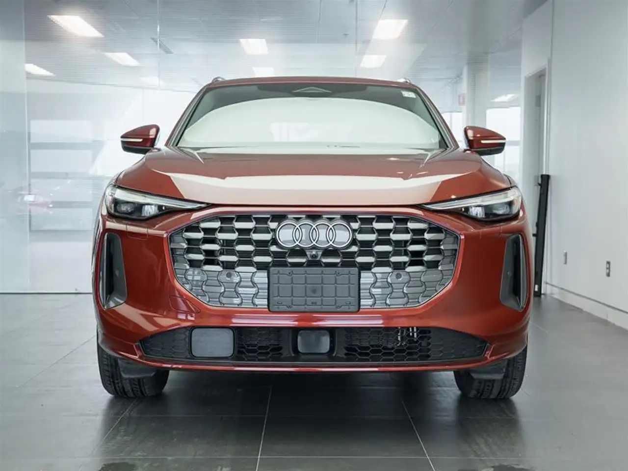 Audi Q5 - Image 2