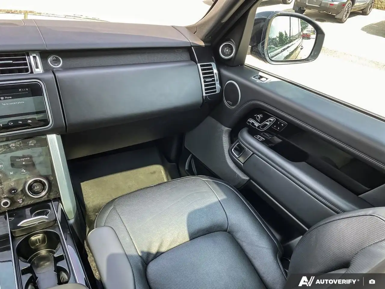 Land Rover Range Rover - Image 25
