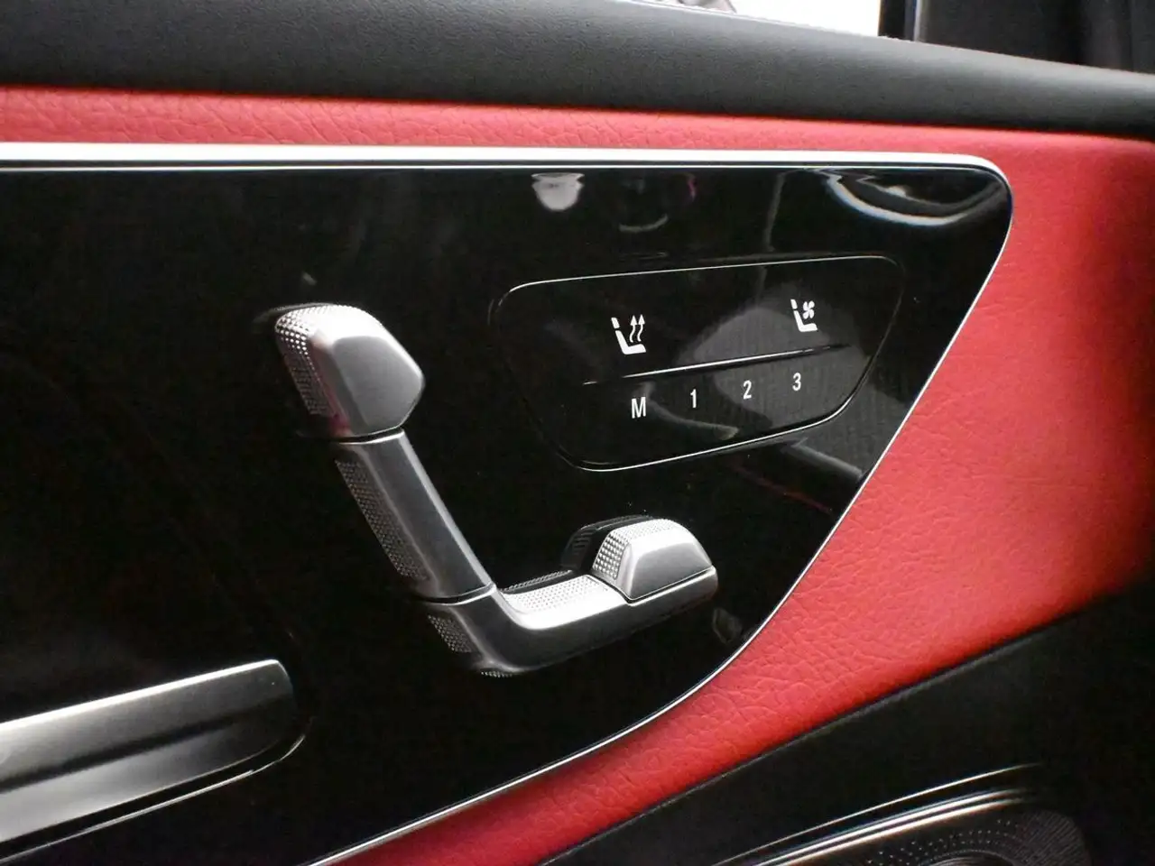 Mercedes-Benz GLC - Image 14