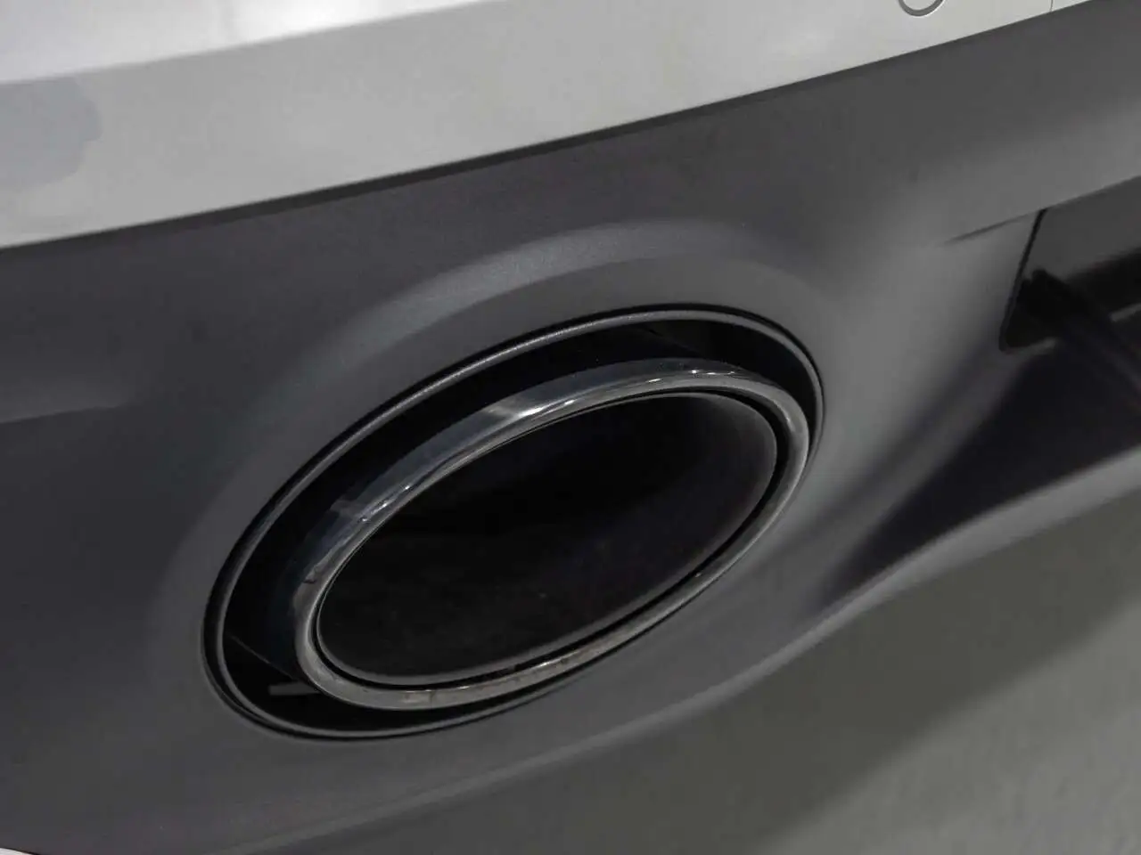 Porsche 911 - Image 10