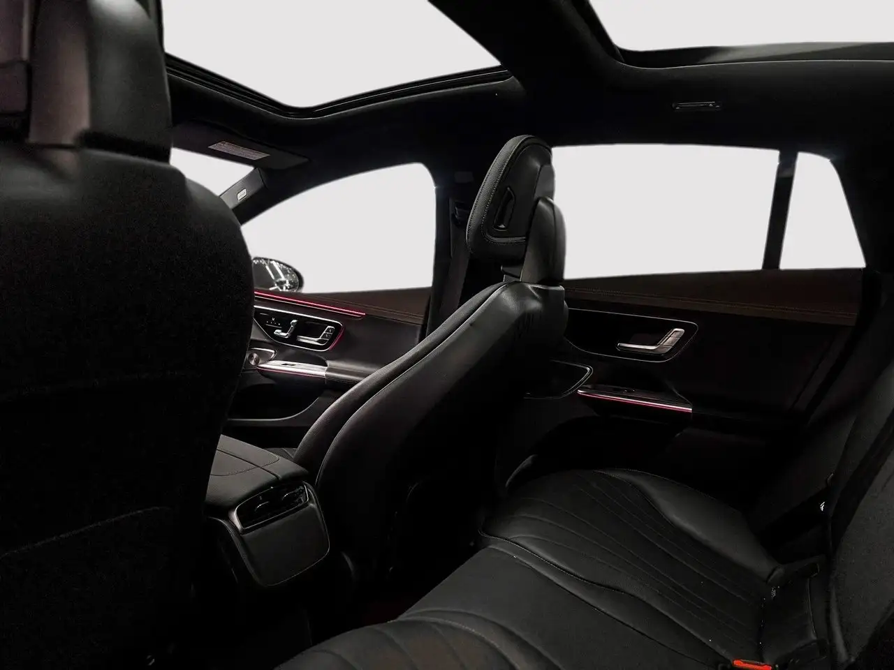Mercedes-Benz EQE - Image 31