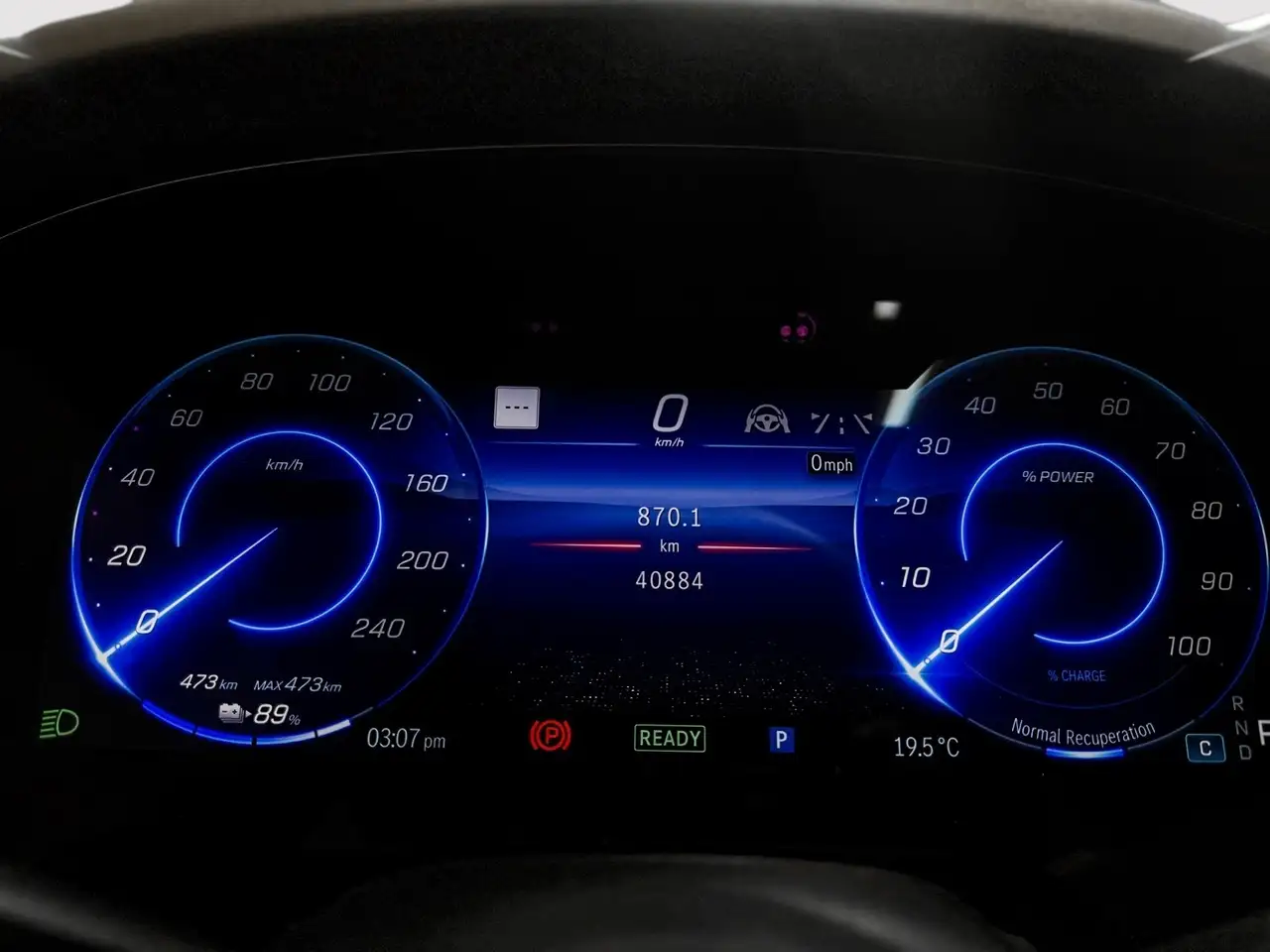 Mercedes-Benz EQE - Image 17
