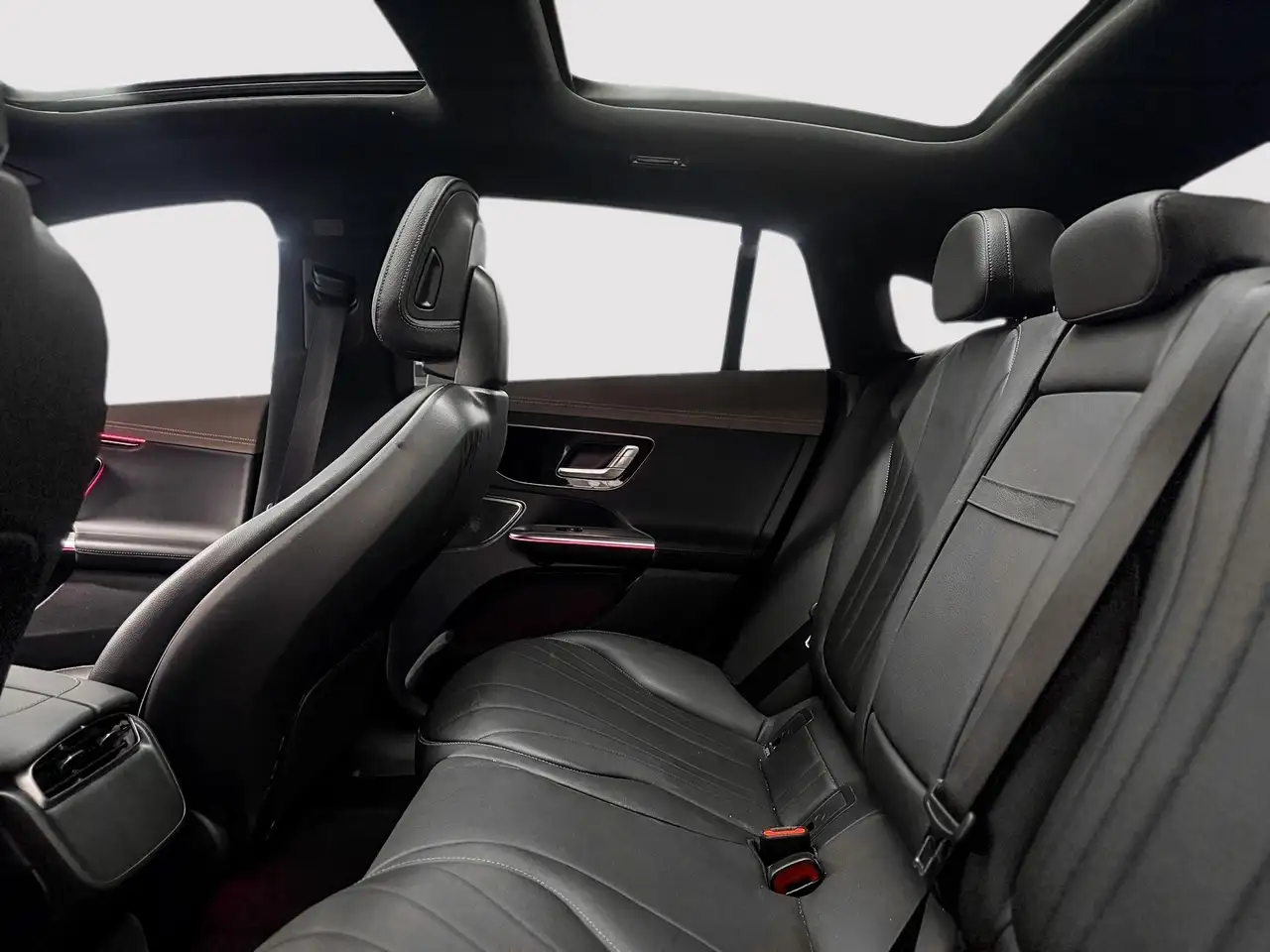Mercedes-Benz EQE - Image 28