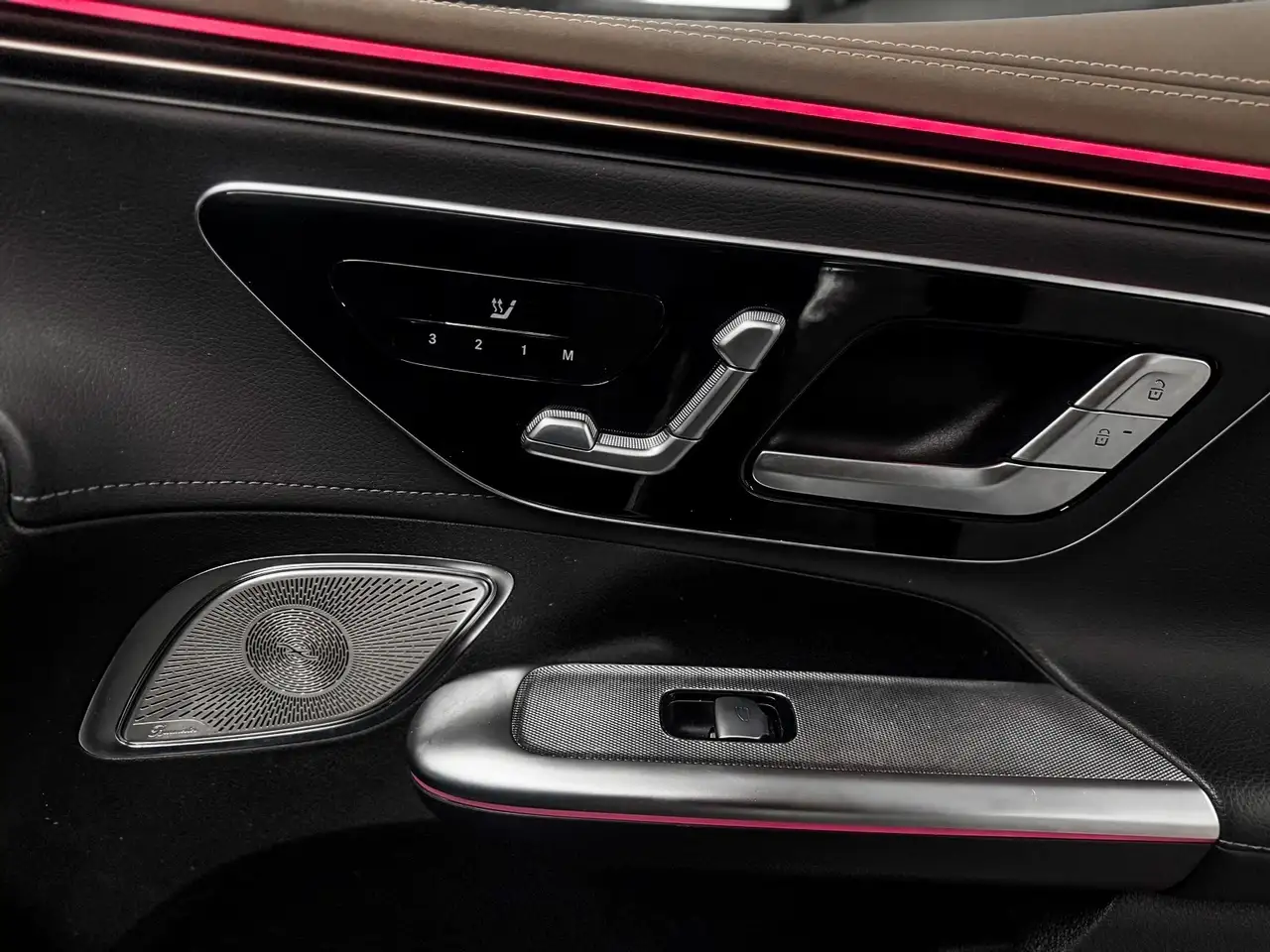 Mercedes-Benz EQE - Image 23