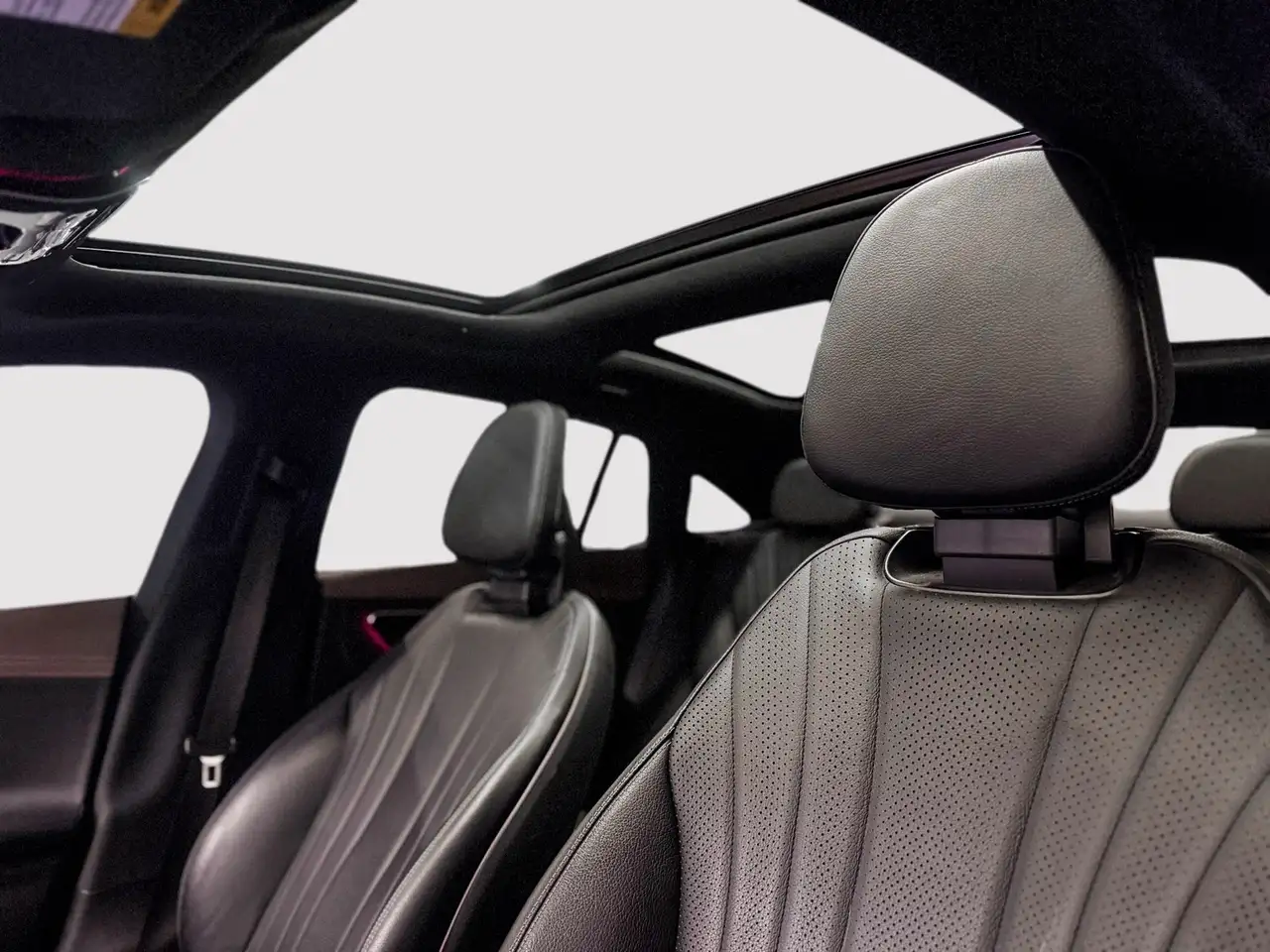 Mercedes-Benz EQE - Image 26
