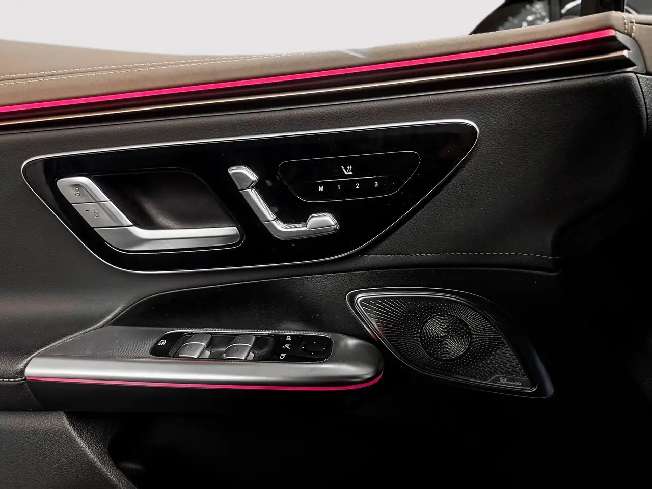 Mercedes-Benz EQE - Image 13